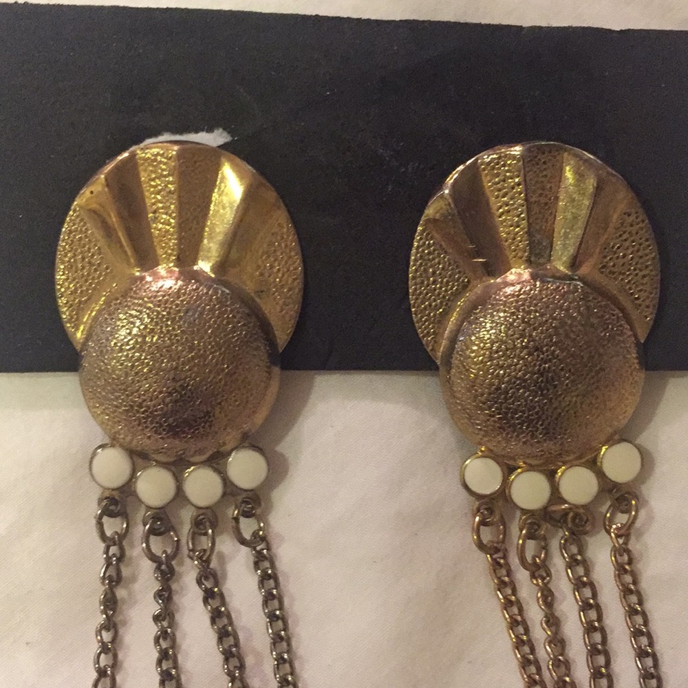 Earings - Picture 2 of 2
